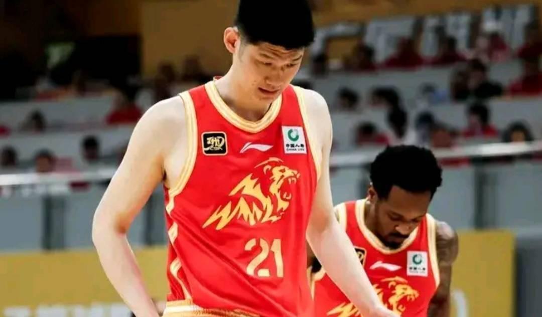 拒绝被横扫,胡金秋16投13中高效斩落全场最高的30分